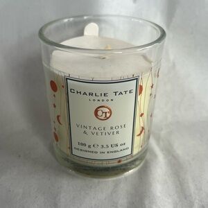 Charlie Tate London‎ 3.5 oz Candle Vintage Rose & Vetiver